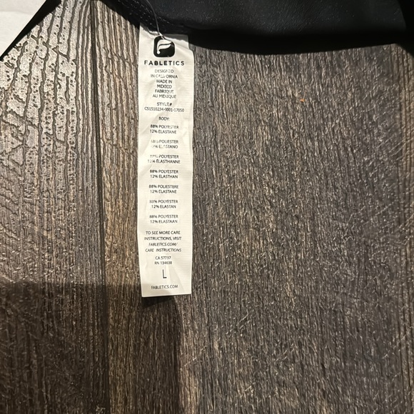 Fabletics capri pants - Picture 5 of 6